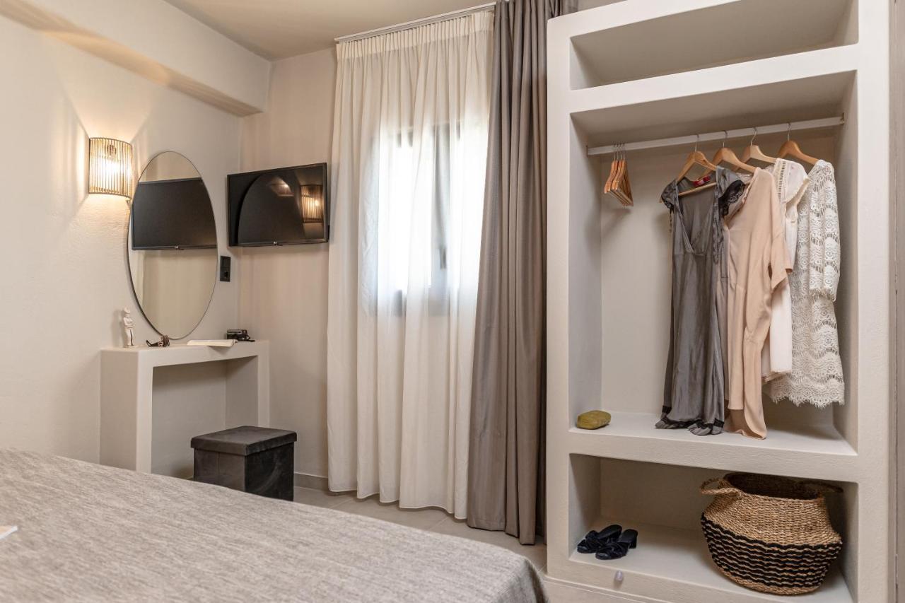 Golden With Private Pool * Vivlos