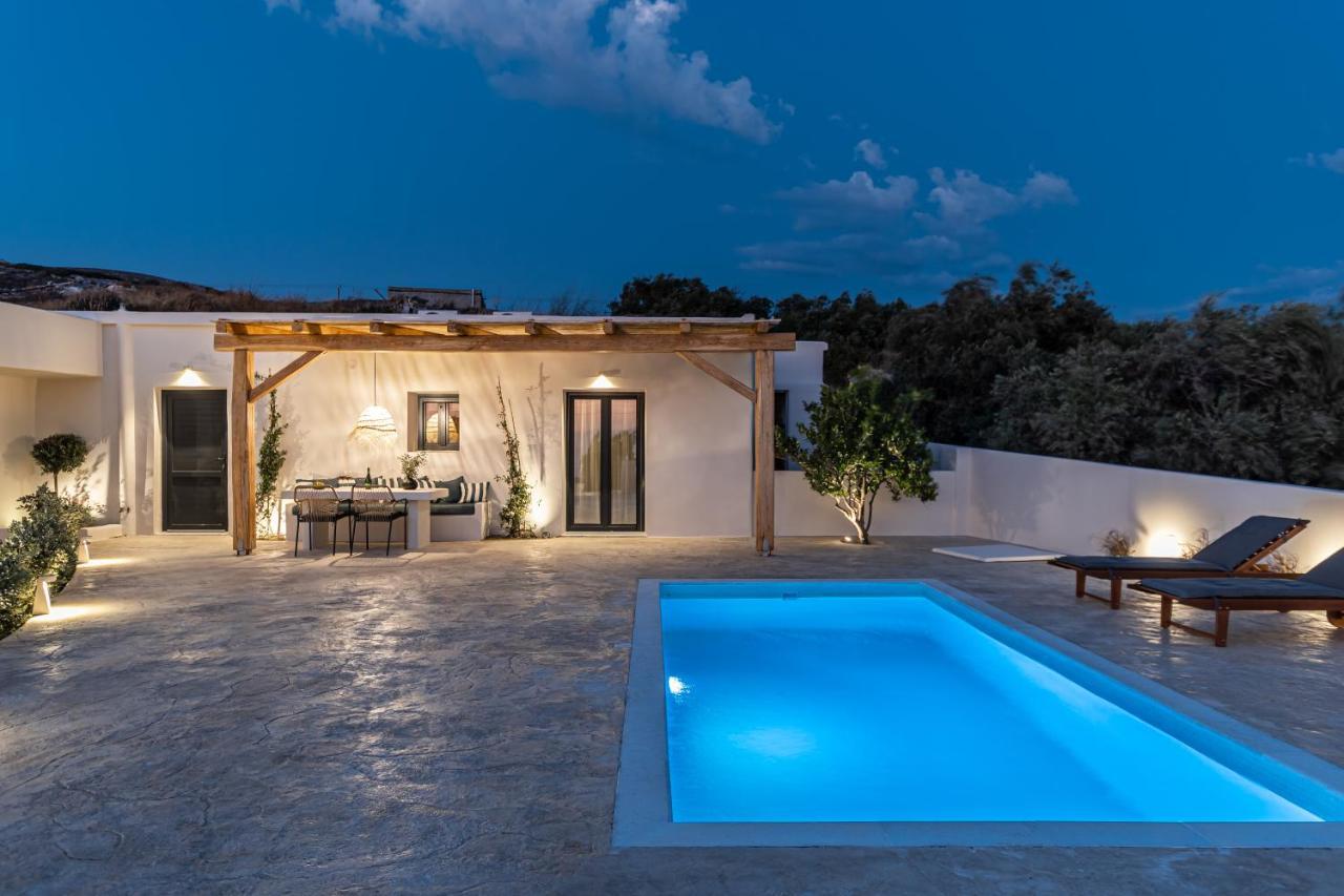 Golden With Private Pool