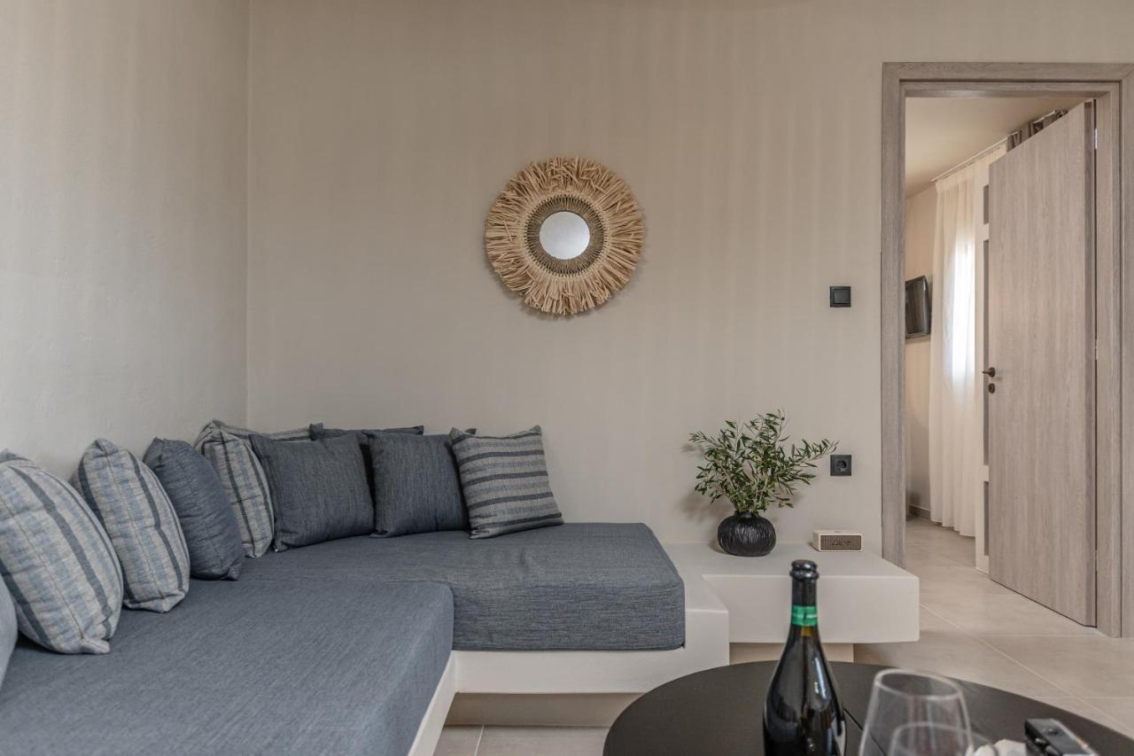 Golden With Private Pool Villa